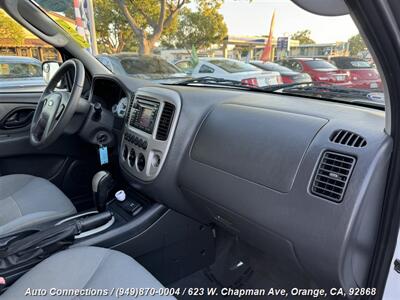 2007 Ford Escape Hybrid   - Photo 11 - Orange, CA 92868