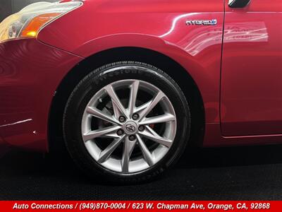 2014 Toyota Prius v Five - Photo 29 - Orange, CA 92868