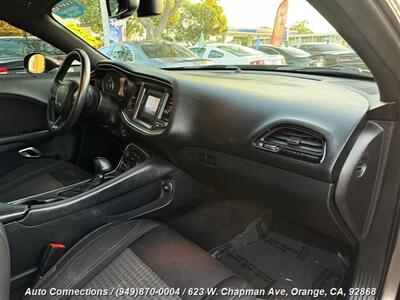 2015 Dodge Challenger SXT   - Photo 11 - Orange, CA 92868