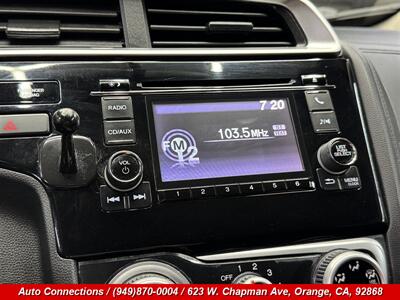 2015 Honda Fit LX - Photo 17 - Orange, CA 92868