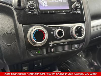 2015 Honda Fit LX - Photo 16 - Orange, CA 92868