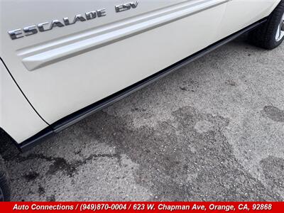 2013 Cadillac Escalade ESV Premium   - Photo 38 - Orange, CA 92868