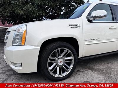 2013 Cadillac Escalade ESV Premium   - Photo 43 - Orange, CA 92868
