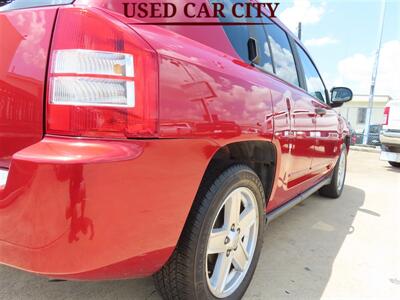 2009 Jeep Compass Sport   - Photo 32 - Houston, TX 77074