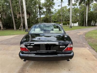 1998 Jaguar XJ8 Vanden Plas   - Photo 7 - Frostproof, FL 33843