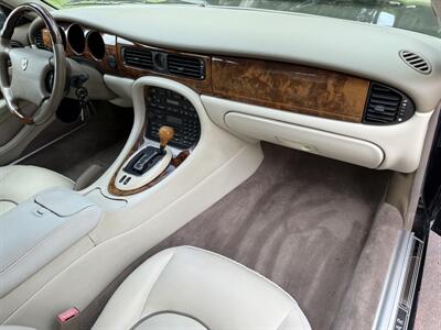 1998 Jaguar XJ8 Vanden Plas   - Photo 13 - Frostproof, FL 33843