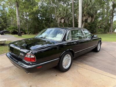 1998 Jaguar XJ8 Vanden Plas   - Photo 6 - Frostproof, FL 33843