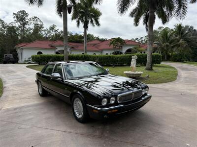 1998 Jaguar XJ8 Vanden Plas   - Photo 51 - Frostproof, FL 33843