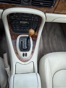 1998 Jaguar XJ8 Vanden Plas   - Photo 33 - Frostproof, FL 33843