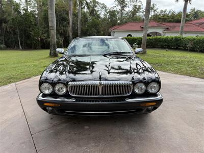 1998 Jaguar XJ8 Vanden Plas   - Photo 2 - Frostproof, FL 33843