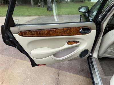 1998 Jaguar XJ8 Vanden Plas   - Photo 25 - Frostproof, FL 33843
