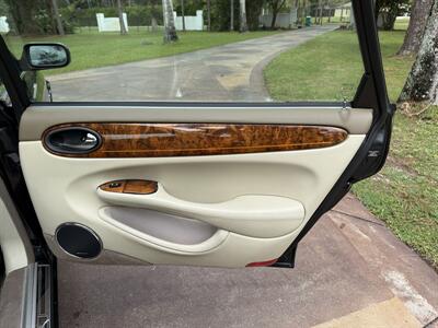 1998 Jaguar XJ8 Vanden Plas   - Photo 18 - Frostproof, FL 33843