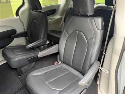 2018 Chrysler Pacifica Touring L Plus - Photo 43 - Frostproof, FL 33843