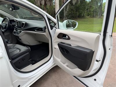 2018 Chrysler Pacifica Touring L Plus - Photo 22 - Frostproof, FL 33843