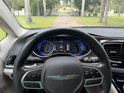 2018 Chrysler Pacifica Touring L Plus - Photo 44 - Frostproof, FL 33843
