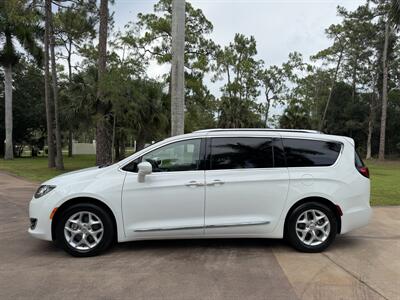 2018 Chrysler Pacifica Touring L Plus - Photo 4 - Frostproof, FL 33843