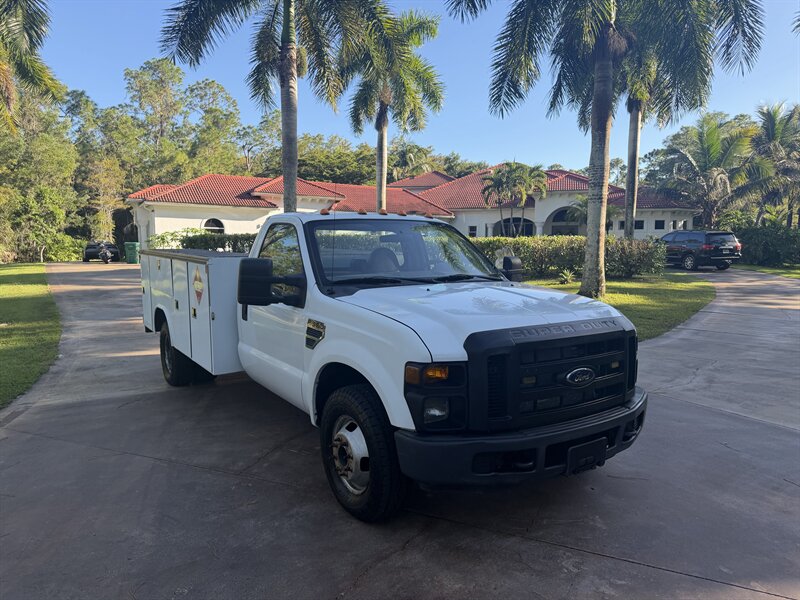 2009 Ford F-350 Super Duty Chassis Cab