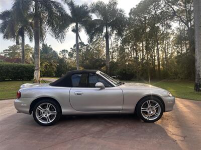 2005 Mazda MX-5 Miata LS   - Photo 36 - Frostproof, FL 33843