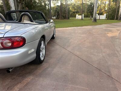 2005 Mazda MX-5 Miata LS   - Photo 48 - Frostproof, FL 33843