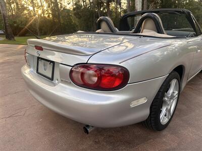 2005 Mazda MX-5 Miata LS   - Photo 49 - Frostproof, FL 33843