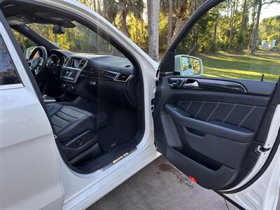 2012 Mercedes-Benz ML 63 AMG   - Photo 18 - Frostproof, FL 33843