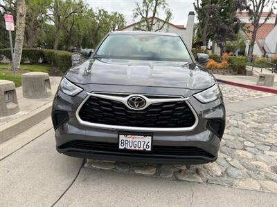 2020 Toyota Highlander L   - Photo 3 - San Juan Capistrano, CA 92675