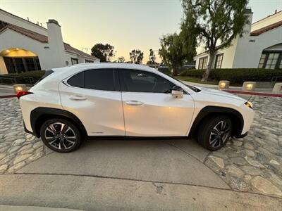 2022 Lexus UX 250h   - Photo 26 - San Juan Capistrano, CA 92675