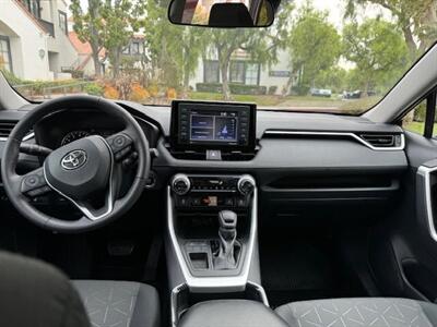 2020 Toyota RAV4 XLE   - Photo 10 - San Juan Capistrano, CA 92675