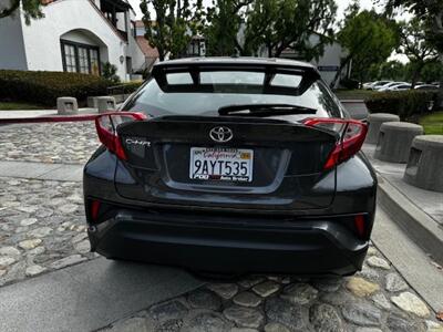 2022 Toyota C-HR XLE   - Photo 4 - San Juan Capistrano, CA 92675