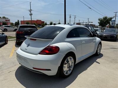 2018 Volkswagen Beetle 2.0T SE   - Photo 11 - Wylie, TX 75098