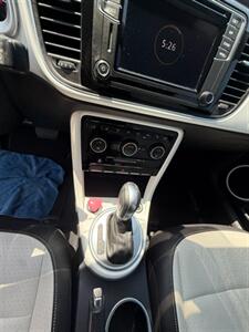 2018 Volkswagen Beetle 2.0T SE   - Photo 19 - Wylie, TX 75098