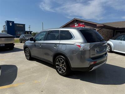 2015 Mitsubishi Outlander GT 7 SEATER   - Photo 17 - Wylie, TX 75098