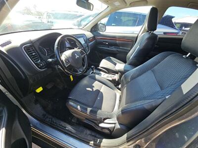 2015 Mitsubishi Outlander GT 7 SEATER - Photo 2 - Wylie, TX 75098