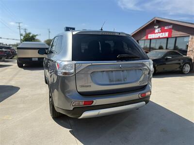 2015 Mitsubishi Outlander GT 7 SEATER   - Photo 16 - Wylie, TX 75098