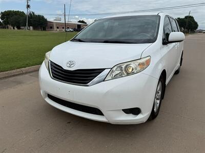 2013 Toyota Sienna LE 7-Passenger One Owner - Photo 16 - Wylie, TX 75098