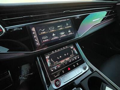 2022 Audi RS Q8 4.0T quattro - Photo 5 - Wylie, TX 75098