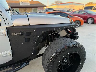 2012 Jeep Wrangler Unlimited Rubicon 4x4   - Photo 12 - Wylie, TX 75098