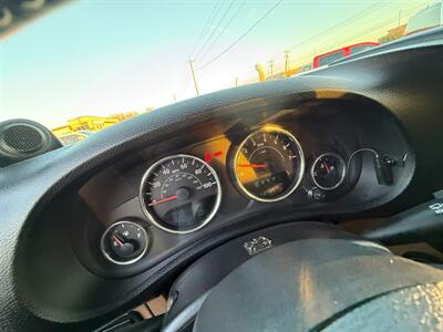 2012 Jeep Wrangler Unlimited Rubicon 4x4   - Photo 10 - Wylie, TX 75098