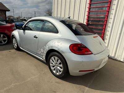 2013 Volkswagen Beetle 2.5L Entry PZEV   - Photo 9 - Wylie, TX 75098