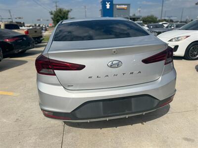 2019 Hyundai ELANTRA SE - Photo 16 - Wylie, TX 75098