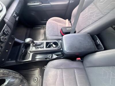 2017 Toyota Tacoma SR5 V6 4x4 - Photo 2 - Wylie, TX 75098