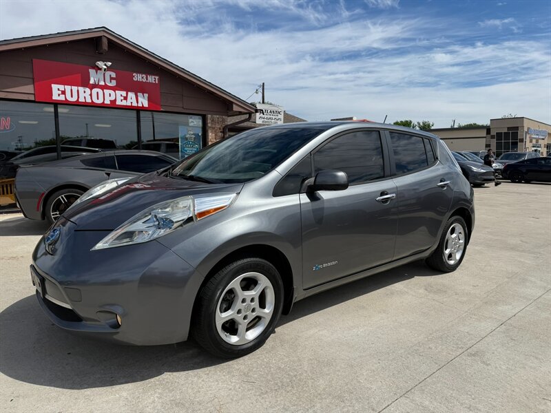 2015 Nissan LEAF SV  