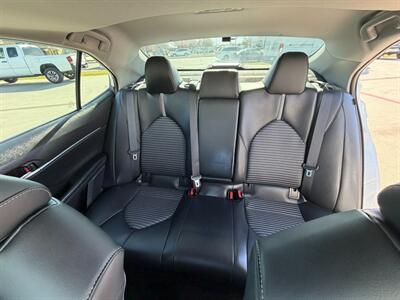 2020 Toyota Camry SE LOW MAINTENANCE !! - Photo 16 - Wylie, TX 75098
