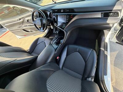 2020 Toyota Camry SE LOW MAINTENANCE !! - Photo 2 - Wylie, TX 75098