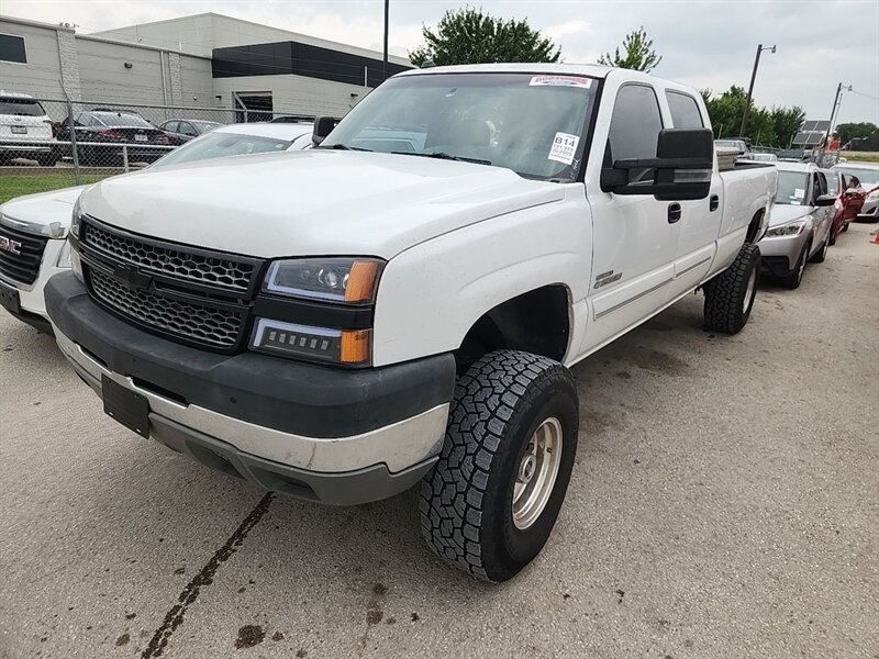 2005 Chevrolet Silverado 2500HD LS   - Photo 1 - Wylie, TX 75098