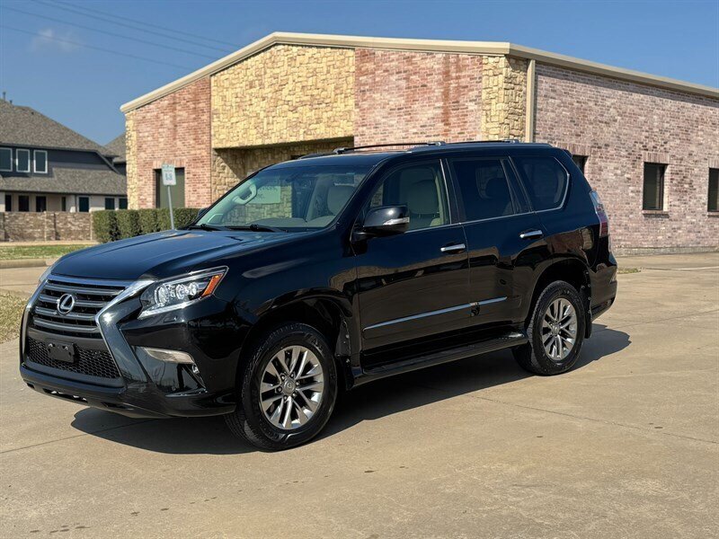 2014 Lexus GX Luxury's photo