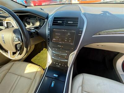 2013 Lincoln MKZ   - Photo 4 - Wylie, TX 75098