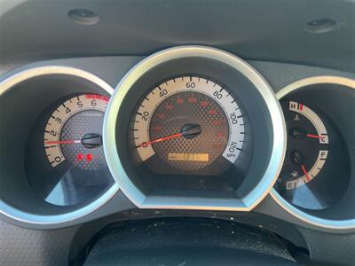 2013 Toyota Tacoma V6 4x4 One Owner - Photo 15 - Wylie, TX 75098