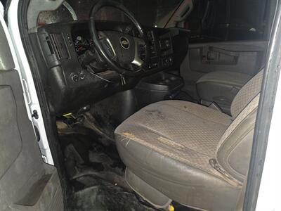2018 Chevrolet Express 3500 box truck   - Photo 11 - Wylie, TX 75098