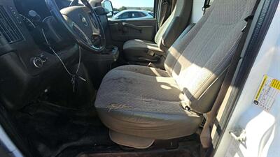 2018 Chevrolet Express 3500 box truck   - Photo 3 - Wylie, TX 75098